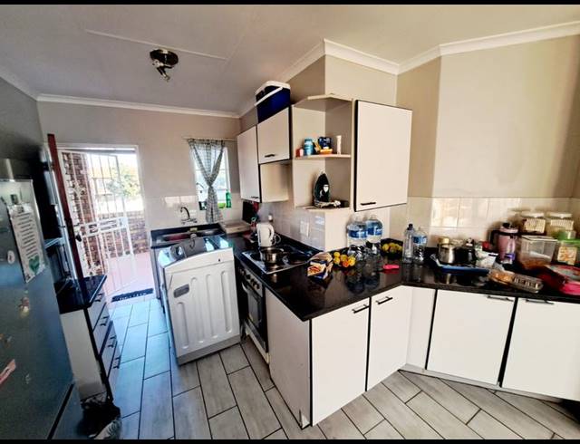 2 BEDROOM APARTMENT FOR SALE IN HIGHVELD